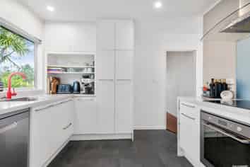 22 Springtime Crescent, Stanmore Bay