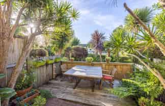 23/92 Bush Road, Albany