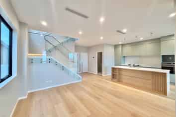 8 Wira Lane, Silverdale