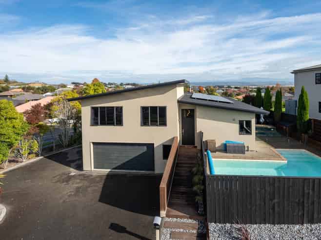 1 Olympus Way, Richmond