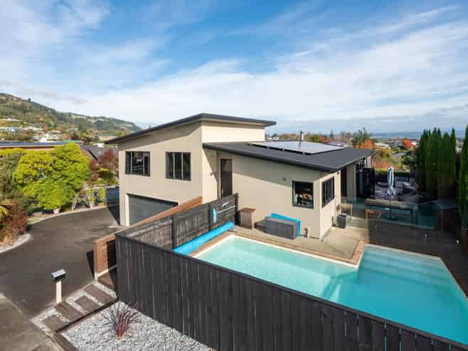 1 Olympus Way, Richmond