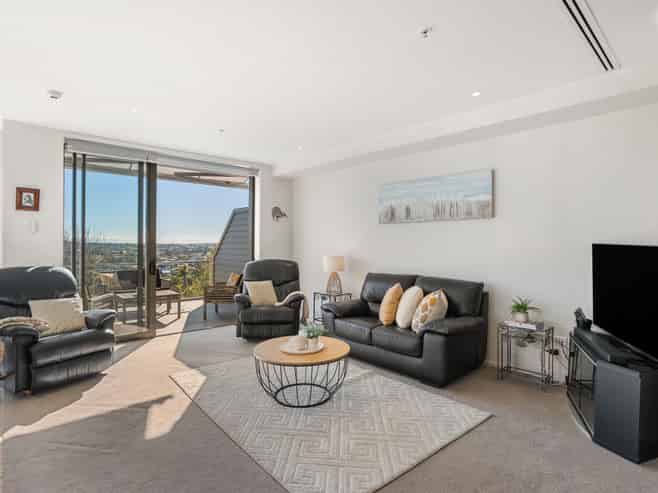 106/585 Beach Road, Rothesay Bay