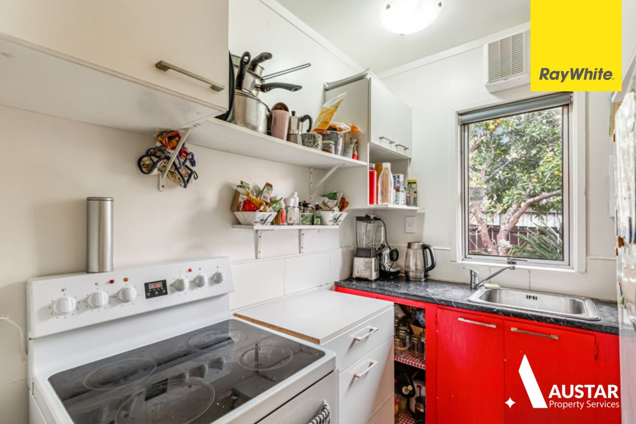 Charming 2-Bedroom Home at 8 Hiseman Lane, Henderson - Meer