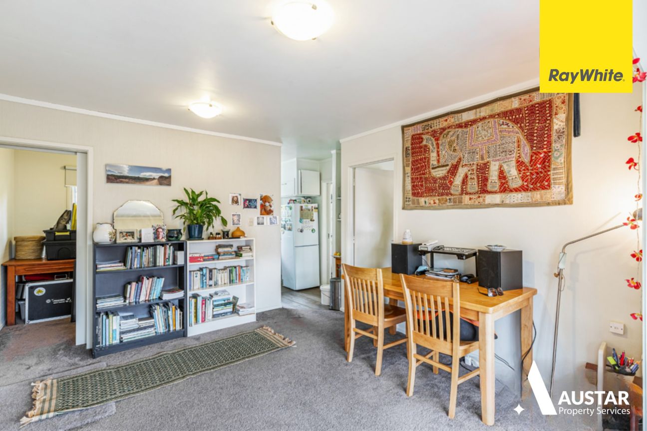 Charming 2-Bedroom Home at 8 Hiseman Lane, Henderson - Aanzicht 5