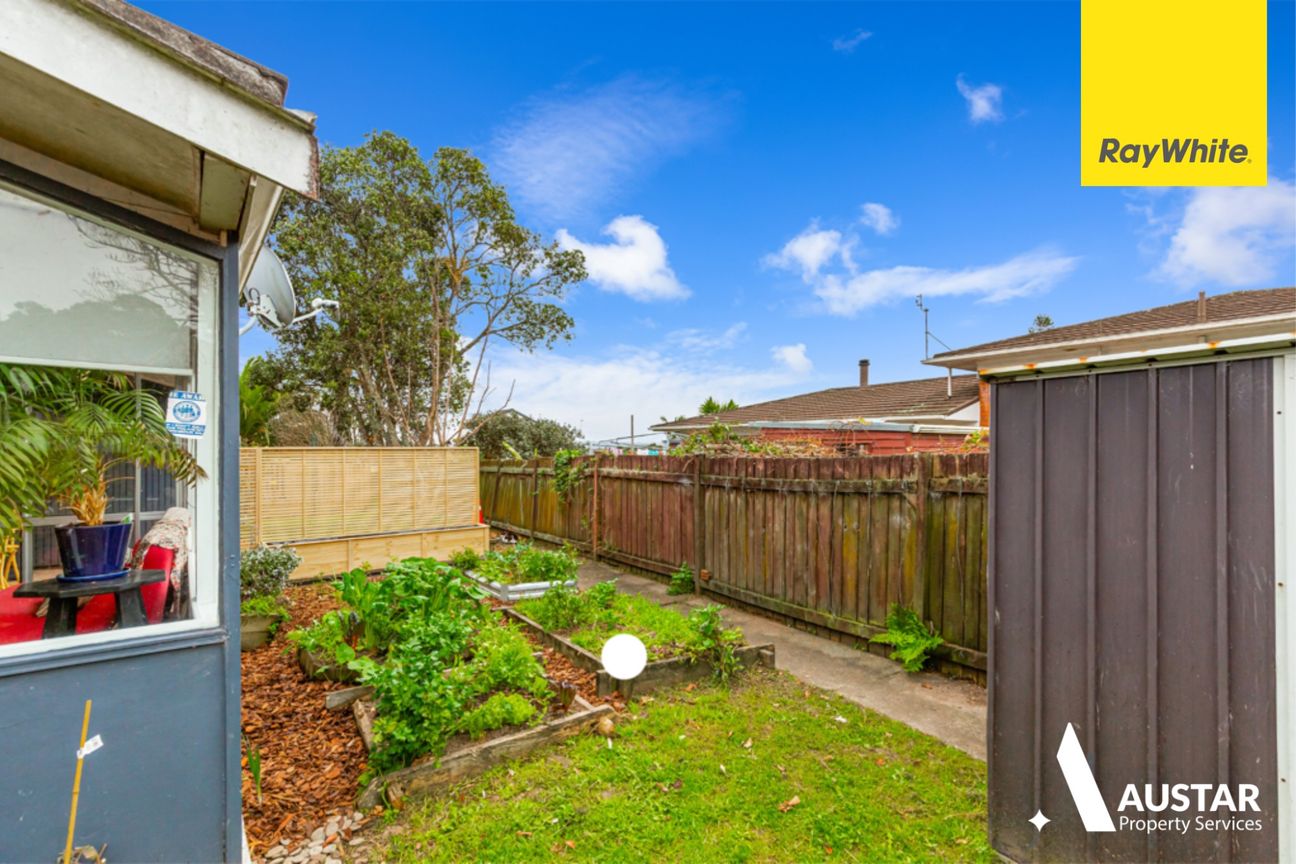 Charming 2-Bedroom Home at 8 Hiseman Lane, Henderson - Aanzicht 2