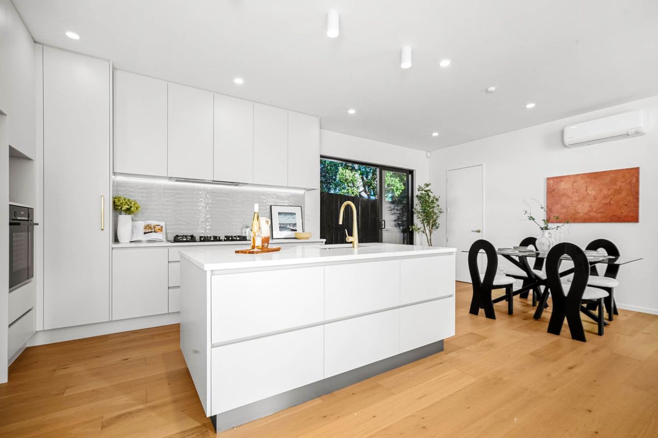 High-Spec - Brand New Home in Rangi Zone - Aanzicht 5