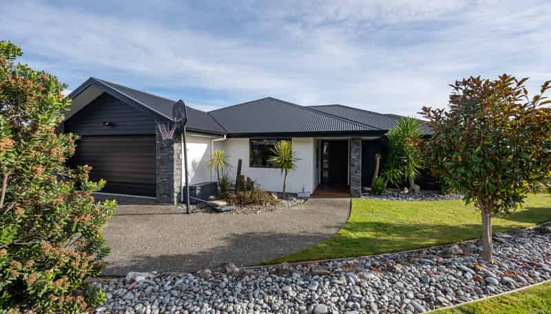 20 Pine Crest Drive, Richmond
