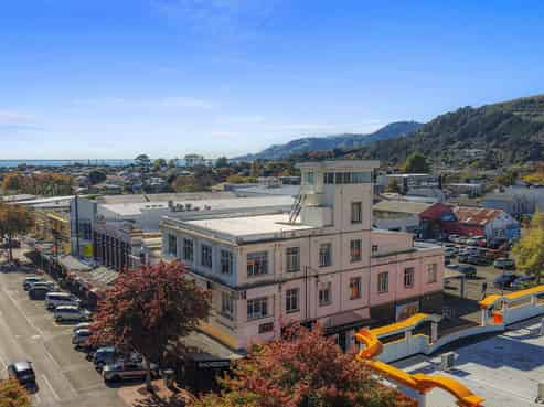 High-profile CBD investment with multiple income streams