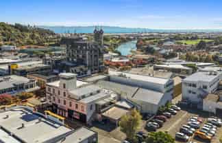 Landmark investment with income and upside