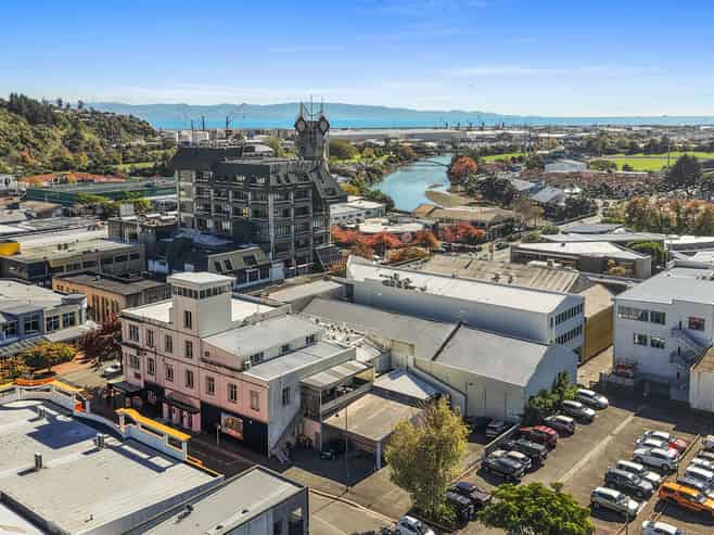 Landmark investment with income and upside