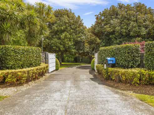 998 Peak Road, Waimauku