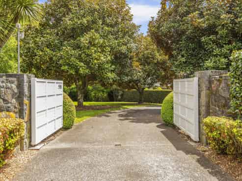 998 Peak Road, Waimauku
