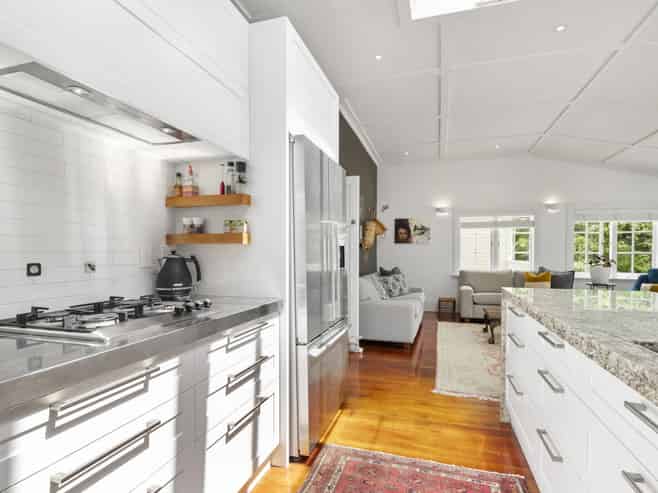 998 Peak Road, Waimauku