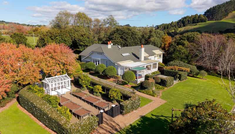 998 Peak Road, Waimauku