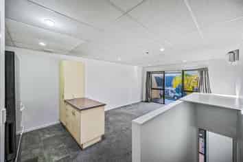 Fully Refurbished Live Work Unit – Occupy/Invest