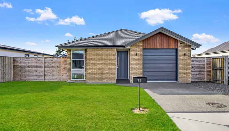 37 Greig Crescent, Amberley