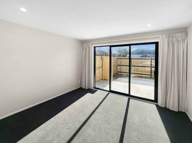 6/17 Faulke Avenue, Wainuiomata