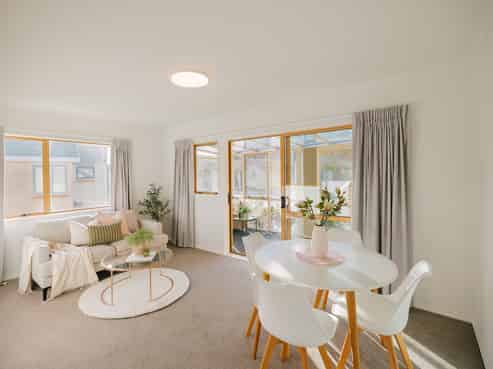 6 Foxtail Fern, Kelvin Grove