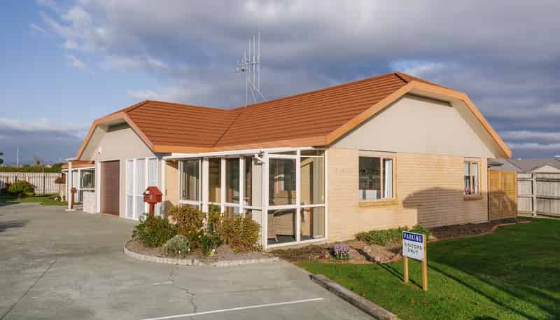 6 Foxtail Fern, Kelvin Grove