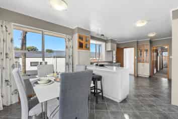 15 Clifton Drive, Waitara