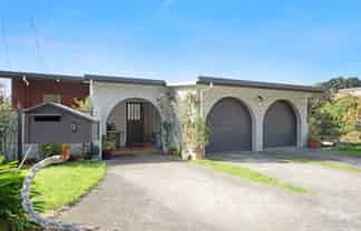 4 Wye Street, Island Bay