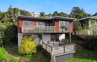 4 Wye Street, Island Bay