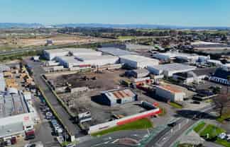 12,050sqm Yard
