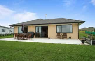 10 Waihinahina Way, Mahia