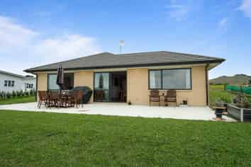 10 Waihinahina Way, Mahia