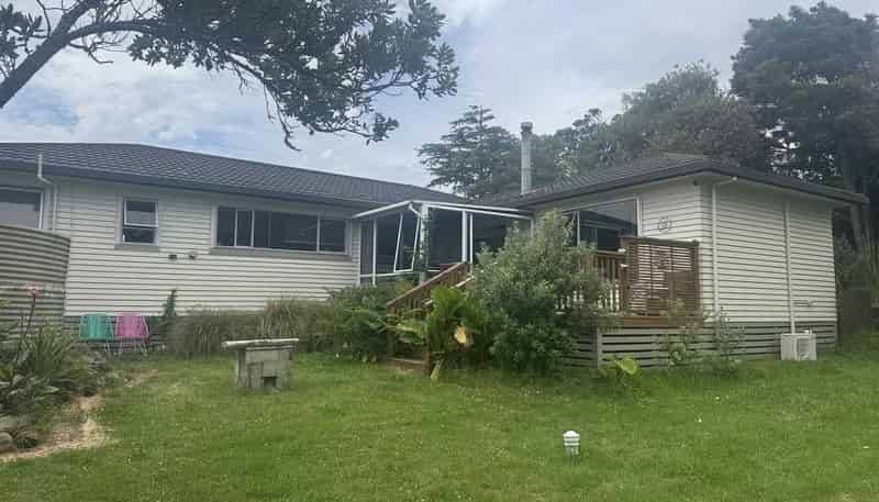 18 Nukuroa Road, Oruawharo