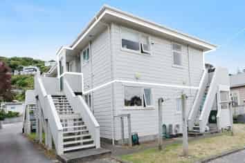 5/139 Queens Drive, Lyall Bay
