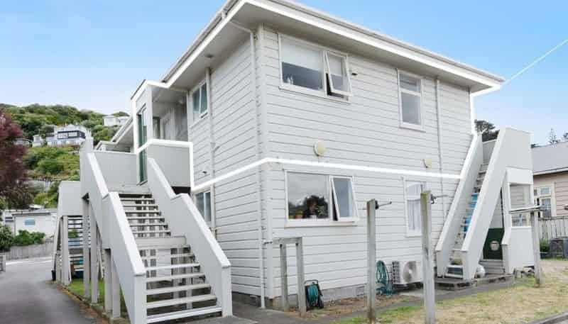 5/139 Queens Drive, Lyall Bay