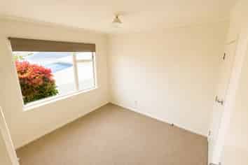 5/139 Queens Drive, Lyall Bay