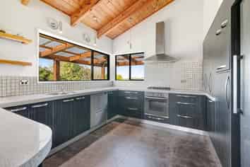 499 Shelly Beach Road, Helensville