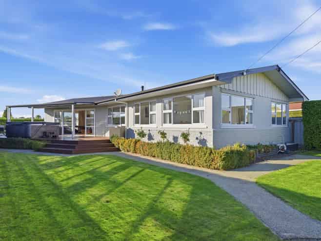 15 York Street, Motueka