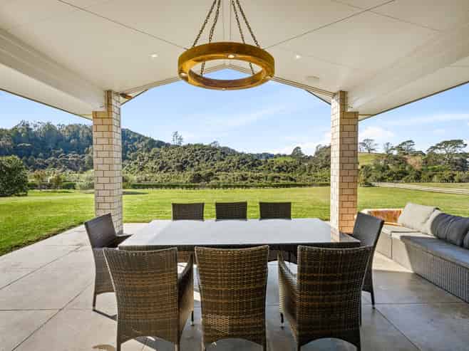 246 Blackbridge Road, Dairy Flat