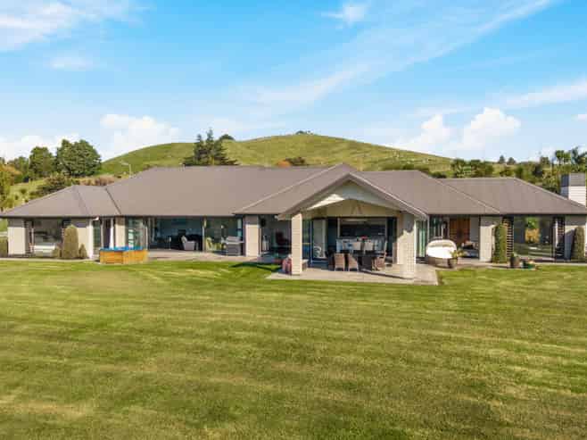 246 Blackbridge Road, Dairy Flat