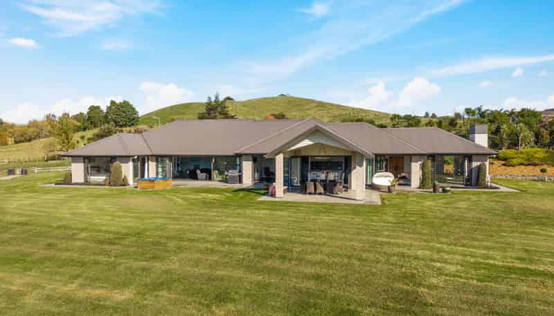 246 Blackbridge Road, Dairy Flat