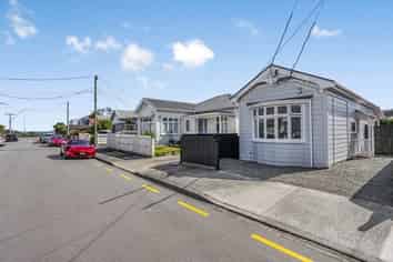 9 Beach Street, Petone