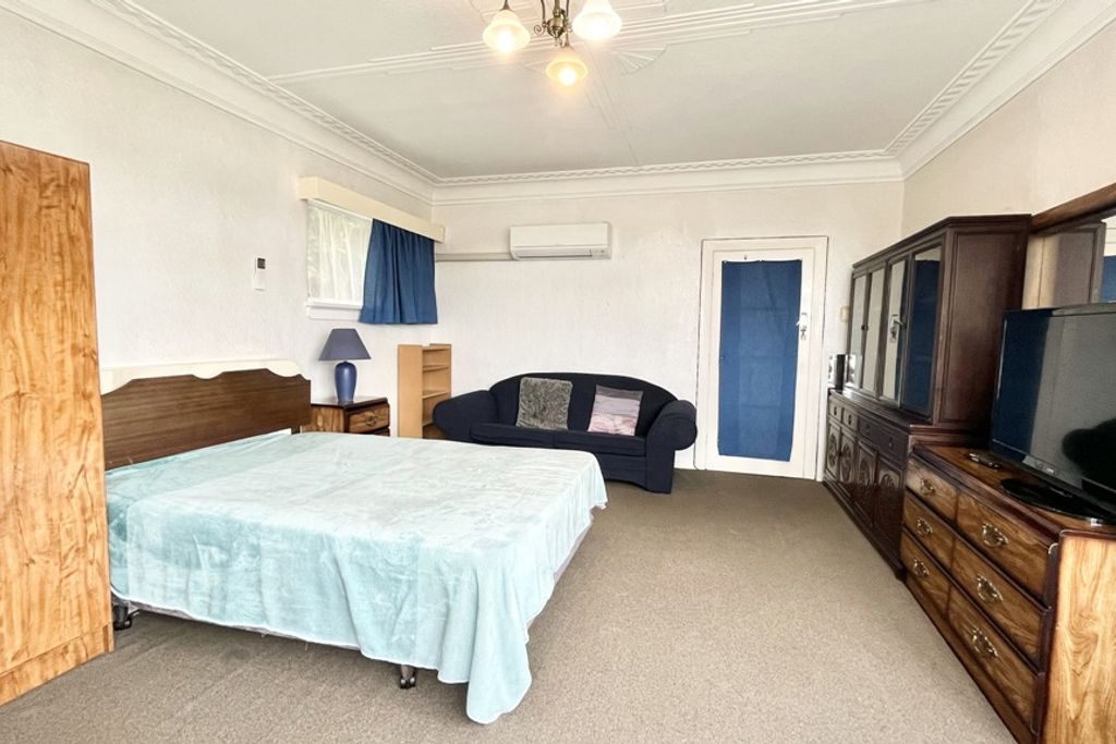 2027 Fully Furnished Double Glazed House – pohled 2