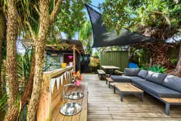 1297B Whangaparaoa Road, Army Bay