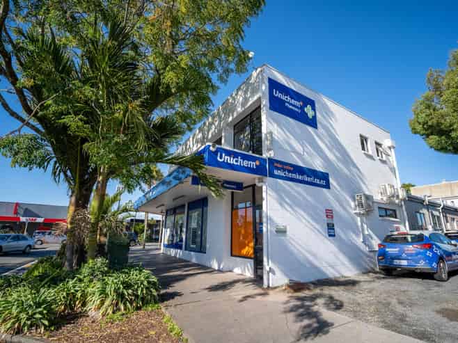 LONG LEASE TO UNICHEM PHARMACY
