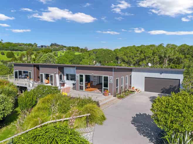 166 Saqa Way, Matapouri