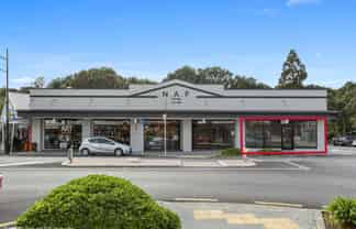 Newly renovated retail - in prime location!