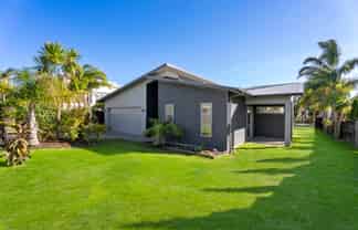 48 Columbia Crescent, Beachlands