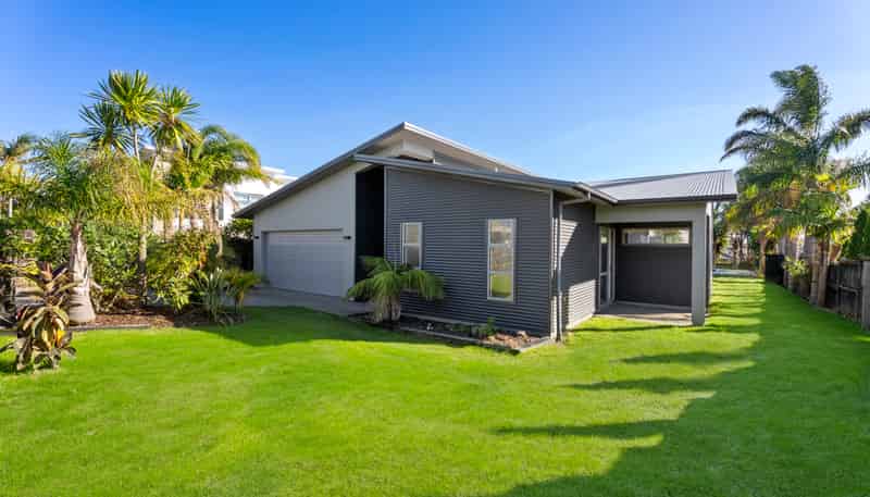 48 Columbia Crescent, Beachlands