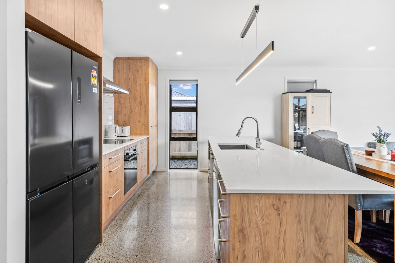 Skip the Renovations-Move Straight In – pohled 2