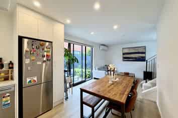 8 Kotuitui Street, Manukau
