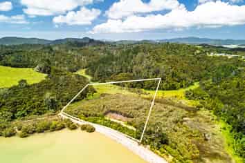 73 Pipiroa Road, Russell