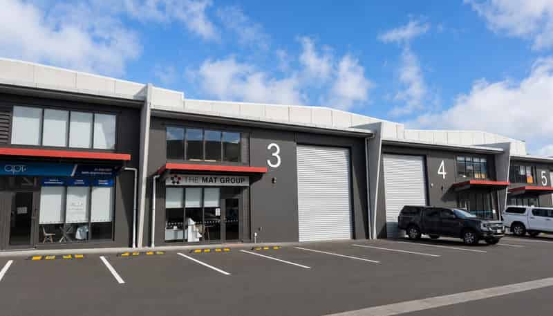 3/3 Workspace Drive, Hobsonville